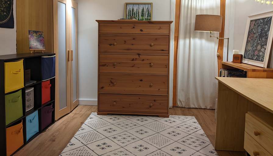 Eva's room