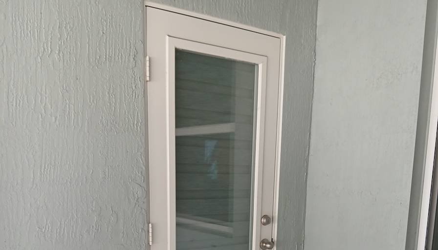 Yesser A Somoza's room