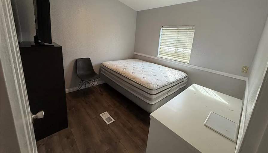 Fabian's room