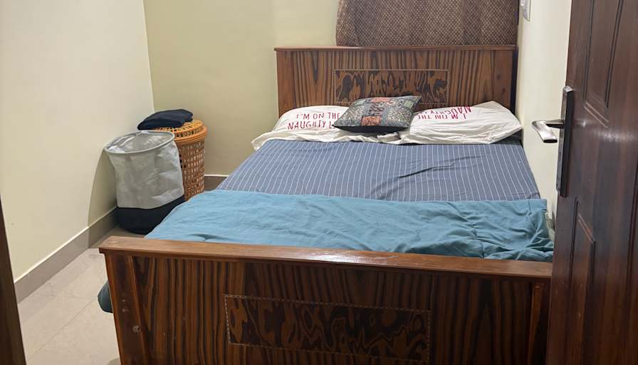 BHAWNA's room