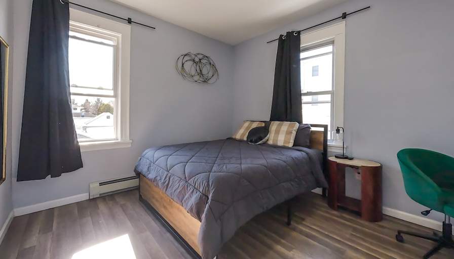Lius Estate's room
