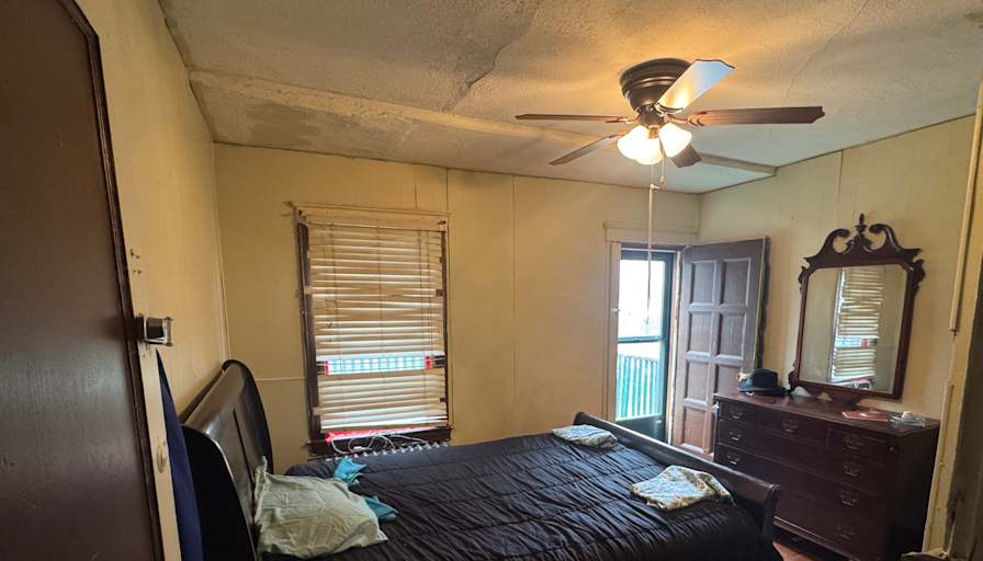 eddie's room