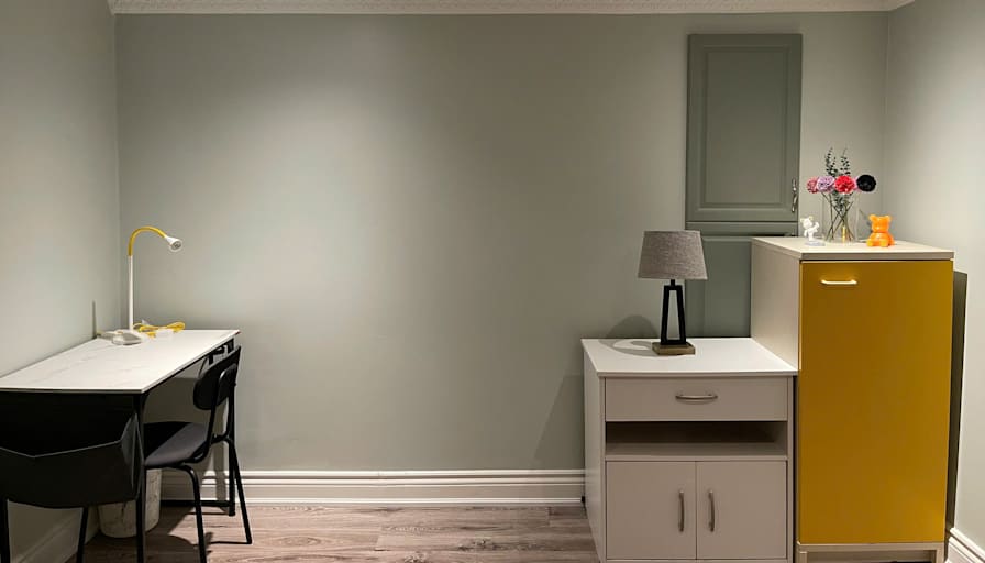 Kim's room