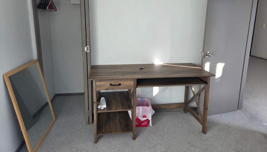 Mingsheng's room