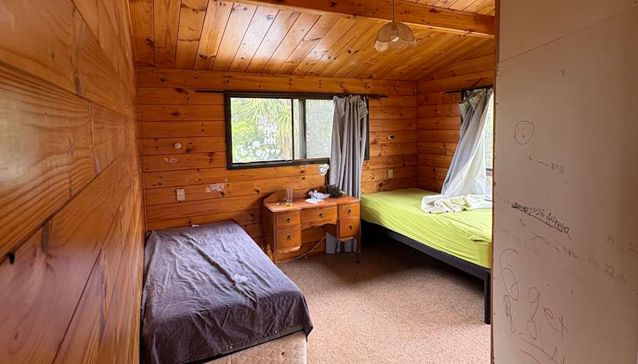 Alan Antony's room