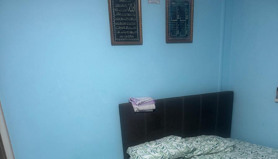 Imran Ahmed's room
