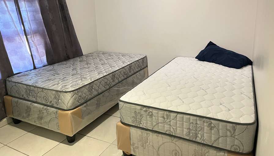 Cameren Hendricks's room