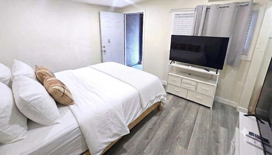 Preston Ellis Company's room