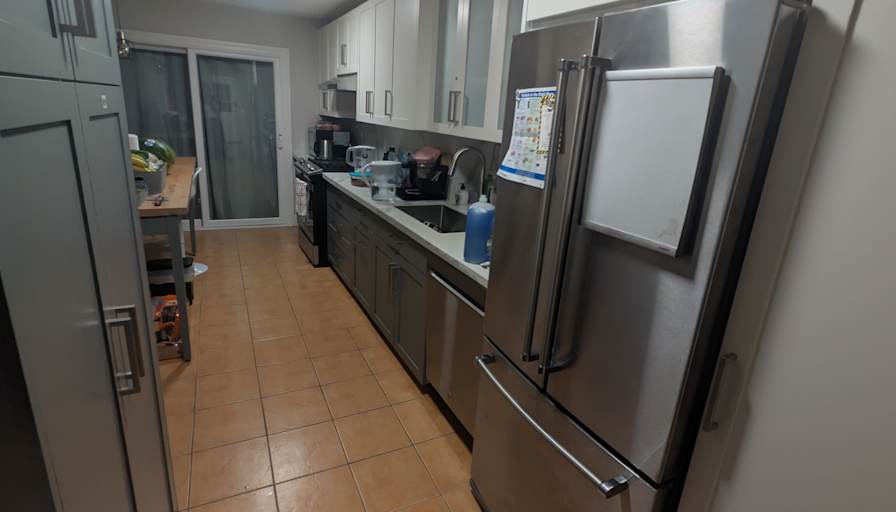 Eylul Barut's room