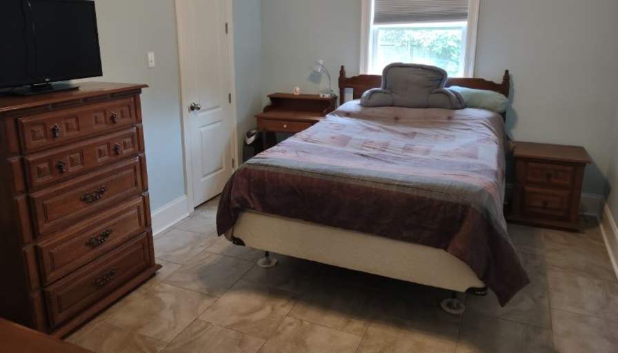 Manuel's room