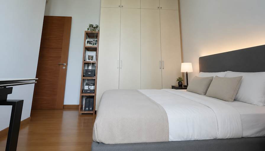 Ken's room