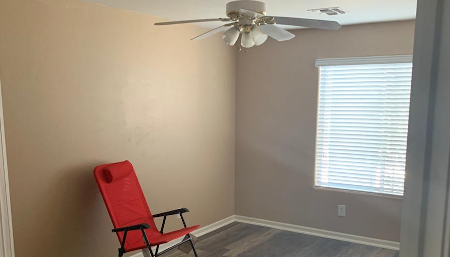 Thomas's room
