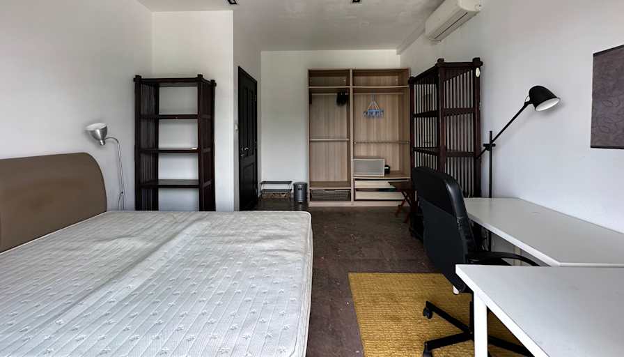 Fe's room