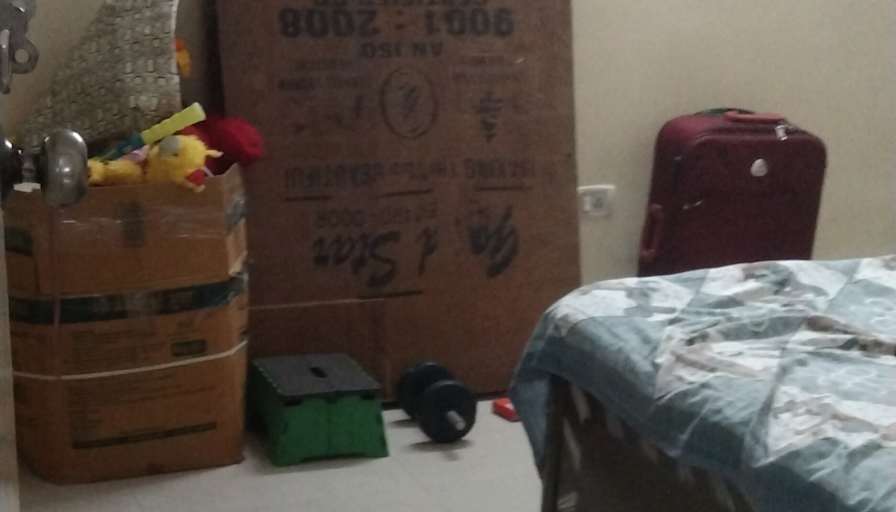 Komal's room