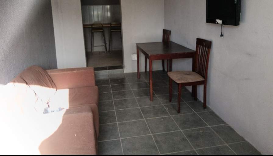 Muneer's room