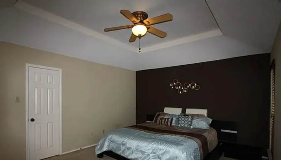 Yolanda's room