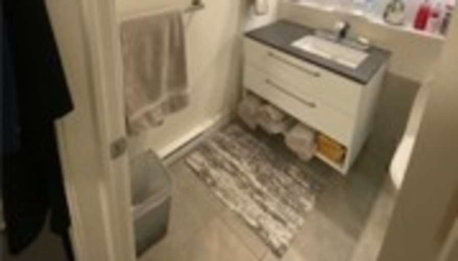 Rhonda O's room