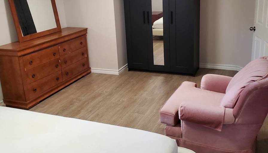 Kenny Dale's room