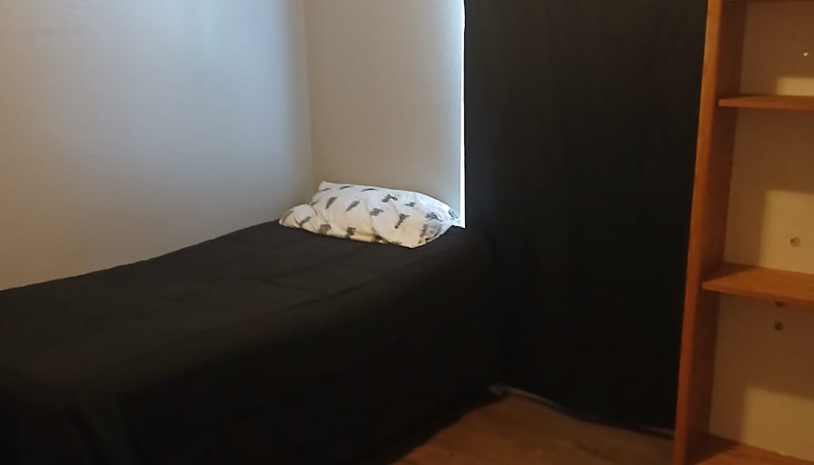 Al Barragan's room