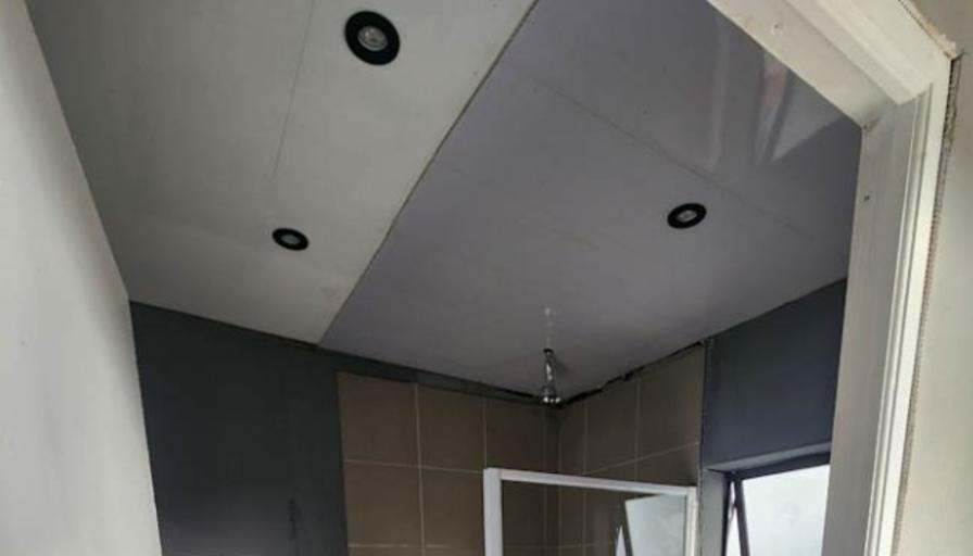 Abdurahgmaan's room