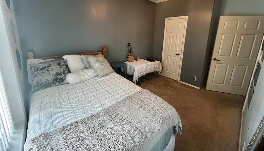 JL's room