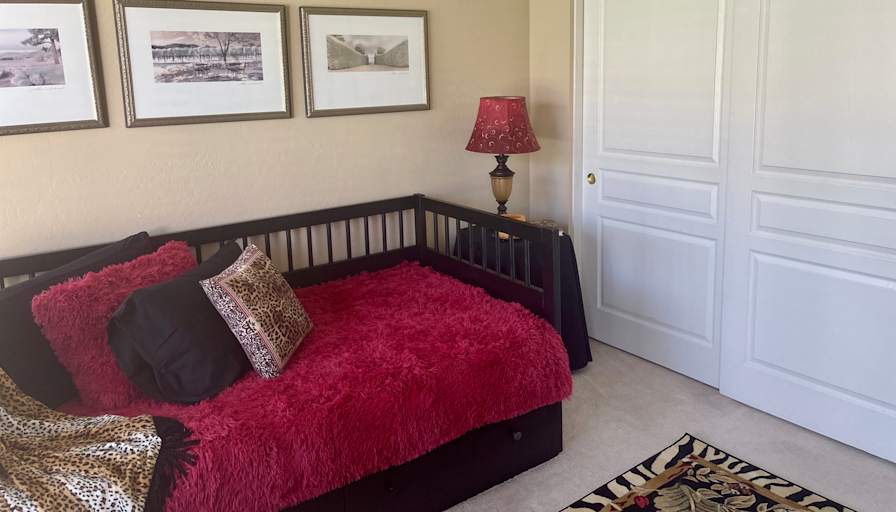 SANDRA METTER's room