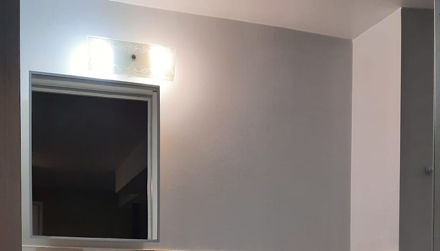 Jinous's room