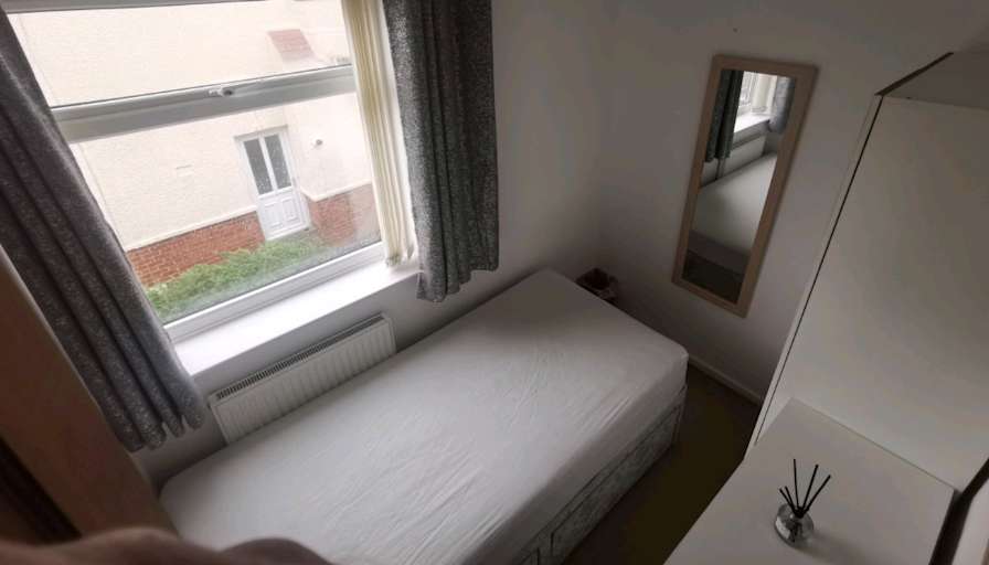Ravel's room