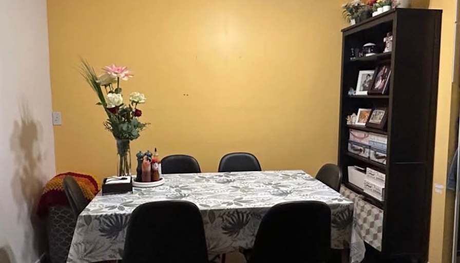 Omer Ramon Esteron's room
