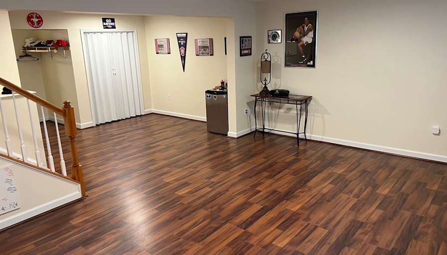 Tom's room