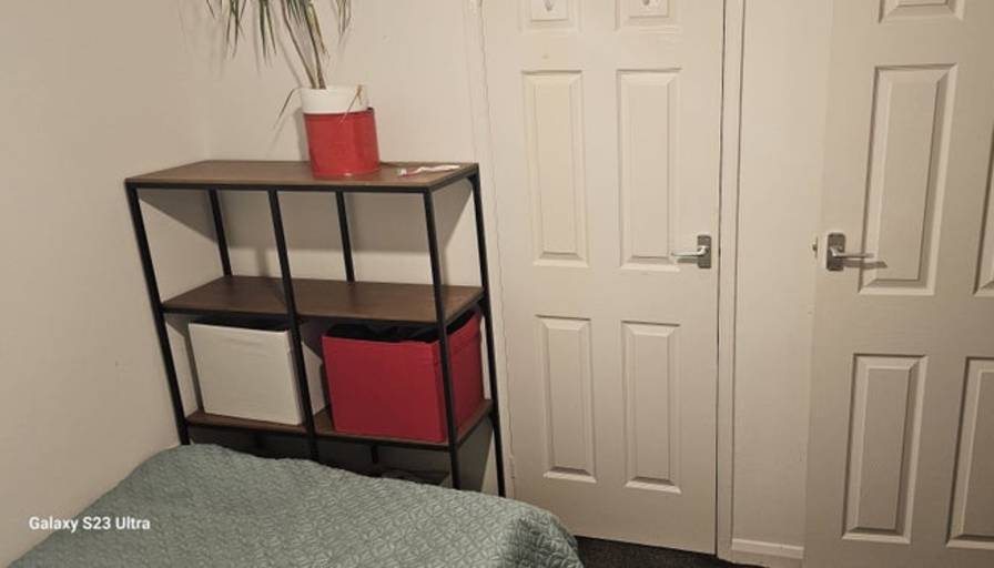 ken's room