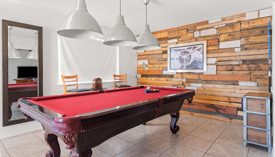 RSOproperties's room