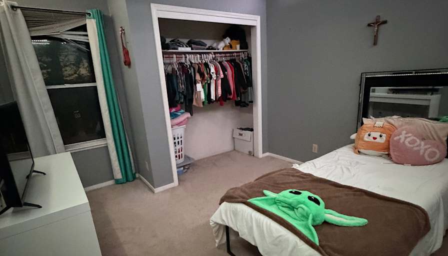 Gisselle's room