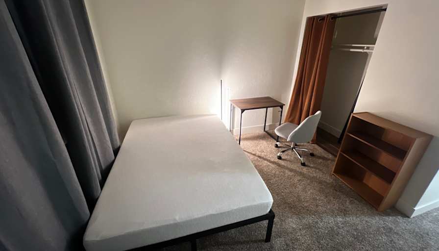 Sacramento's room