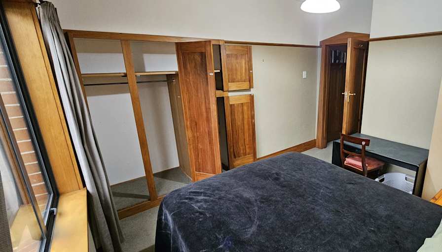 Bob's room