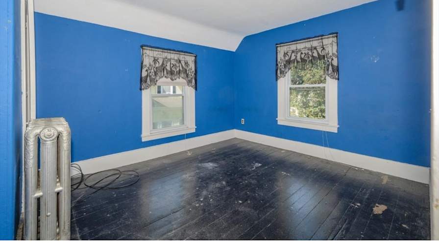 Curtis's room