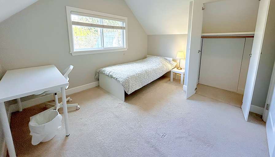 Shirin's room