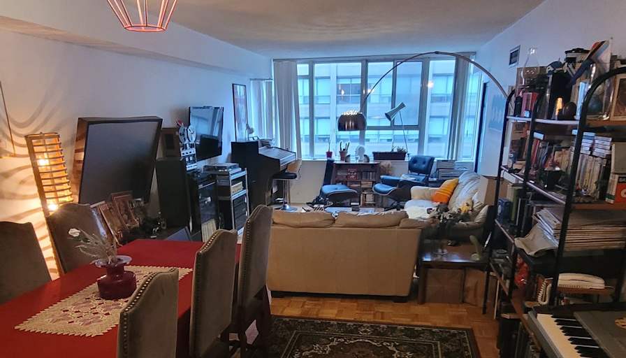Filip's room