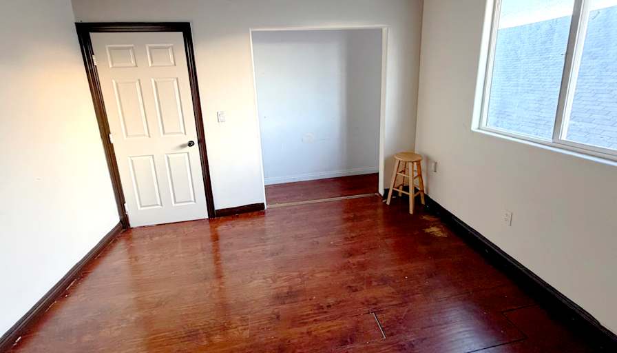 Teri's room