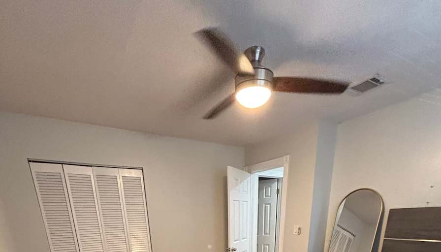 Jeisy gamboa's room