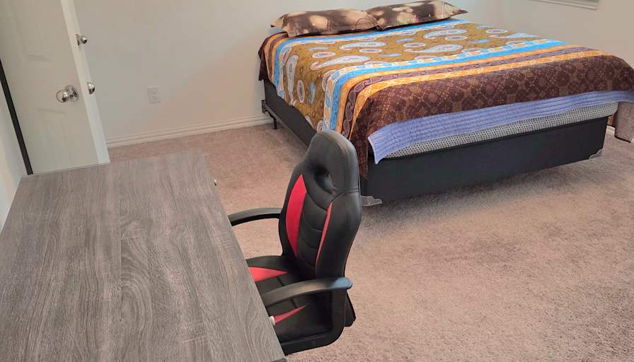 Hark's room