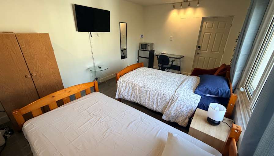 Sami's room