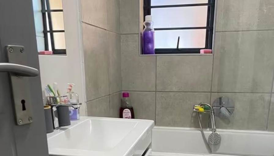 Sinothando's room