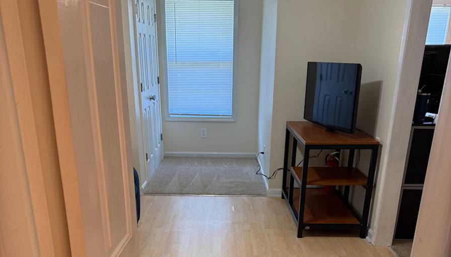 Modern Jalsvc's room