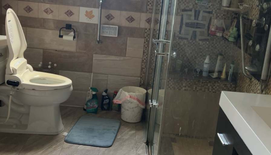 Jaspreet kaur's room