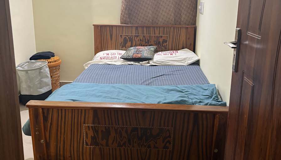 BHAWNA's room