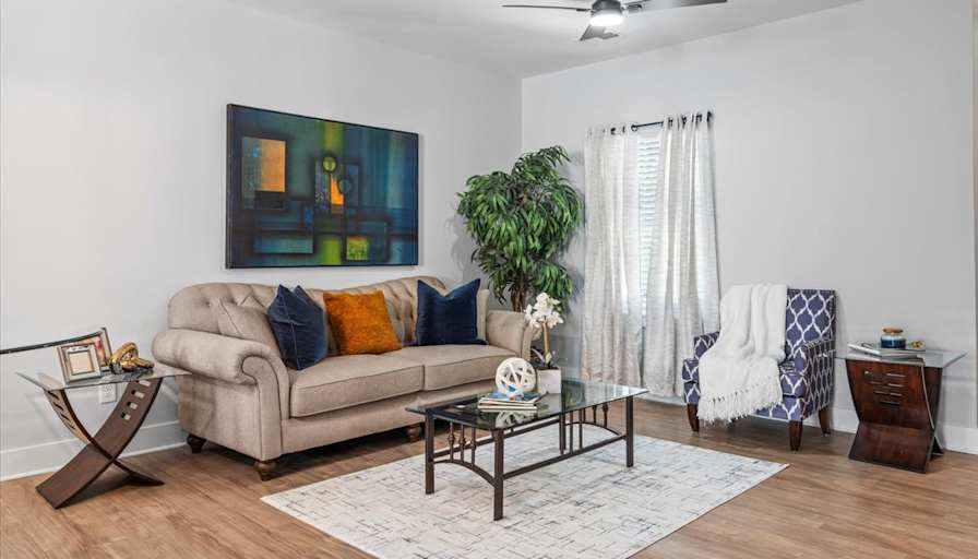 Alcove Rooms's room