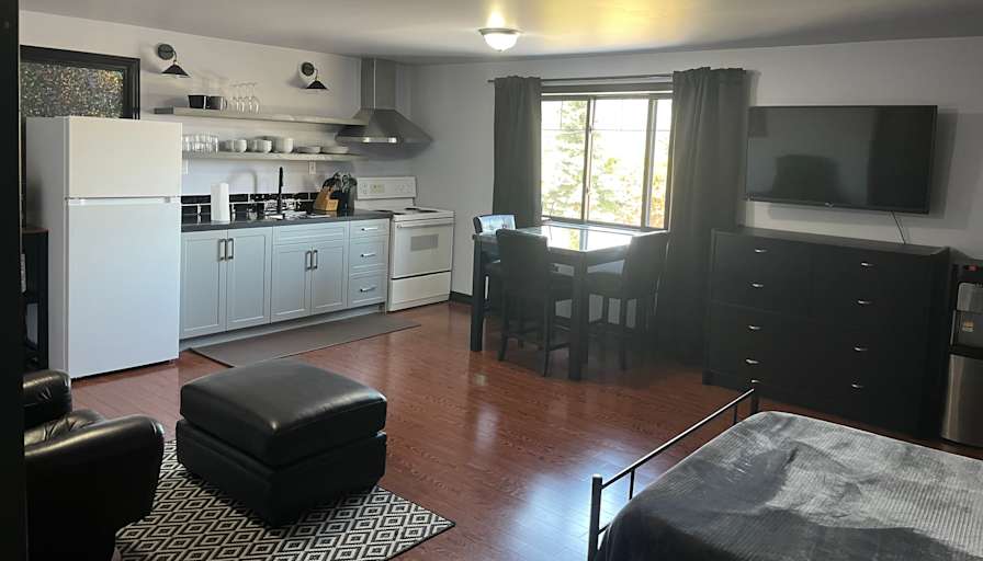 Scott McIntosh's room