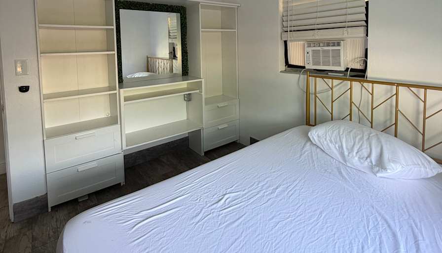 Sergio's room