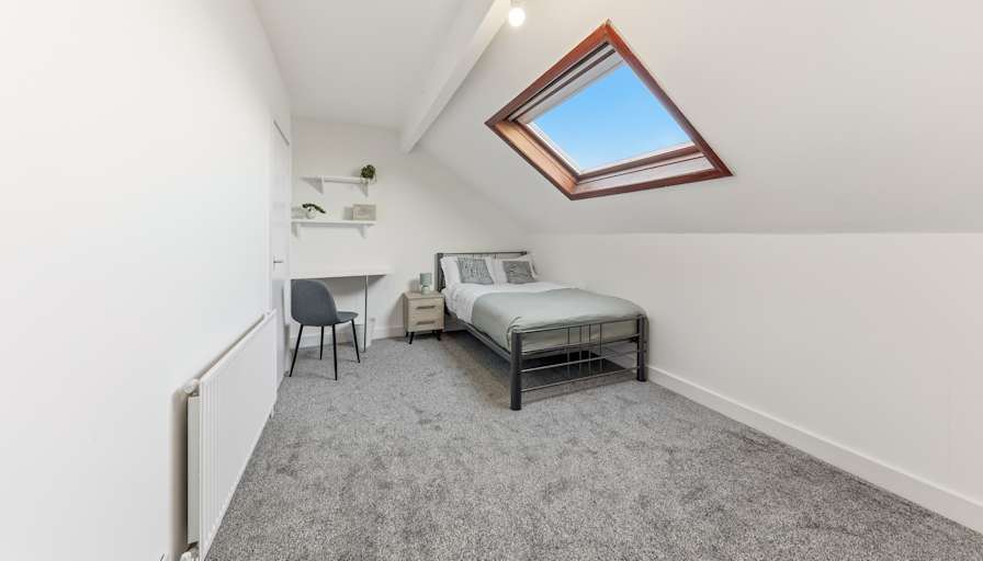 Gurj's room